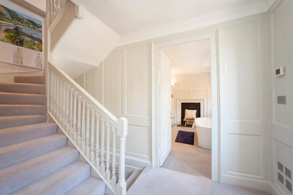 Elegant Georgian Maisonette - Central Бат Екстериор снимка