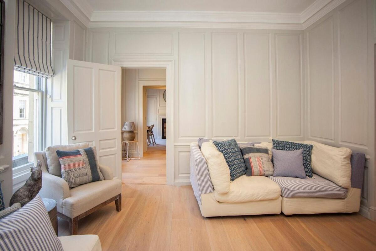 Elegant Georgian Maisonette - Central Бат Екстериор снимка